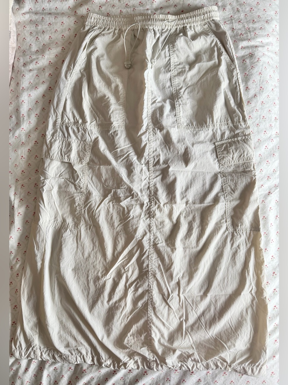 Uniqlo Light Beige Midi Skirt with Drawstring Waist